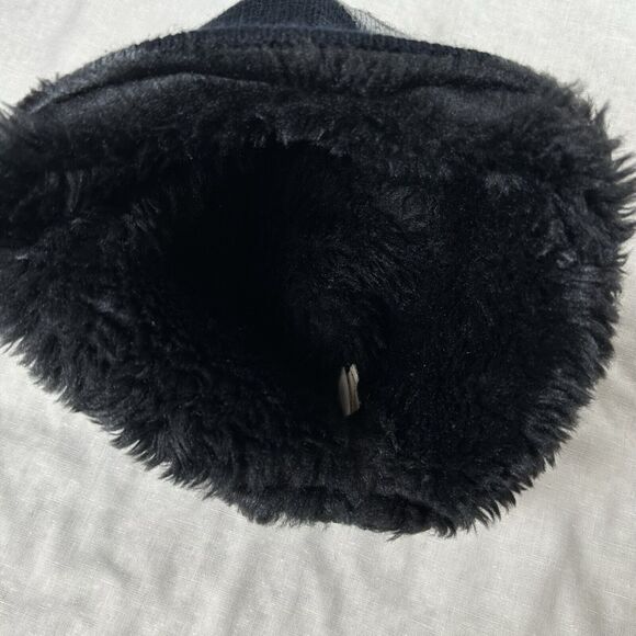 Calvin Klein Adult 1 size Knit Cap Fleece Lined With Ties - Picture 5 of 8